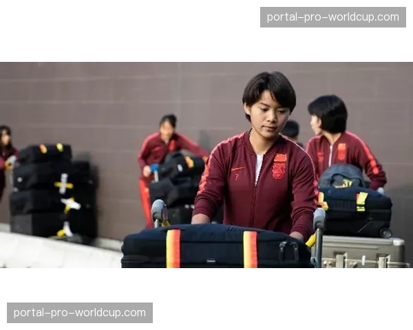 球队动态：雷恩队抵达客场，备战关键战役