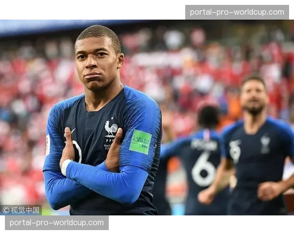 FIBA官网复盘上海队战术,称其快速攻防转换体系具有国际水准 FIBA官网复盘上海队战术,称其快速攻防转换体系具有国际水准