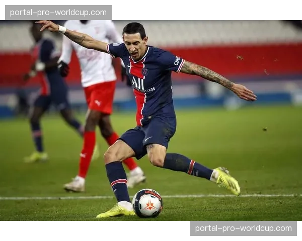 欧洲冠军杯半决赛首回合:伦斯特主场大胜波尔多,一只脚已踏入决赛 欧洲冠军杯半决赛首回合:伦斯特主场大胜波尔多,一只脚已踏入决赛