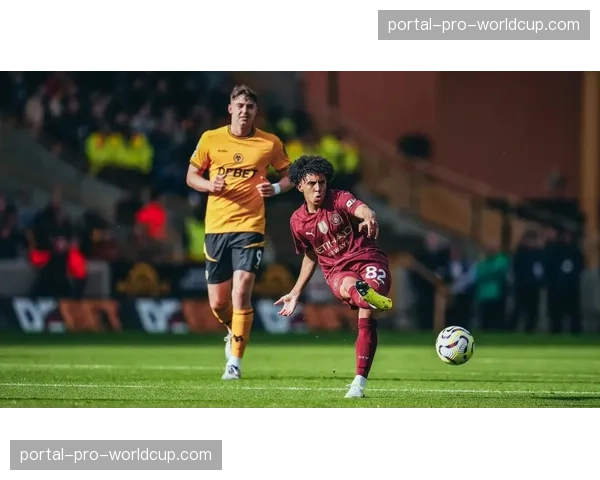 斯通斯合同到期去向未定：曼城中卫考虑海外联赛选择